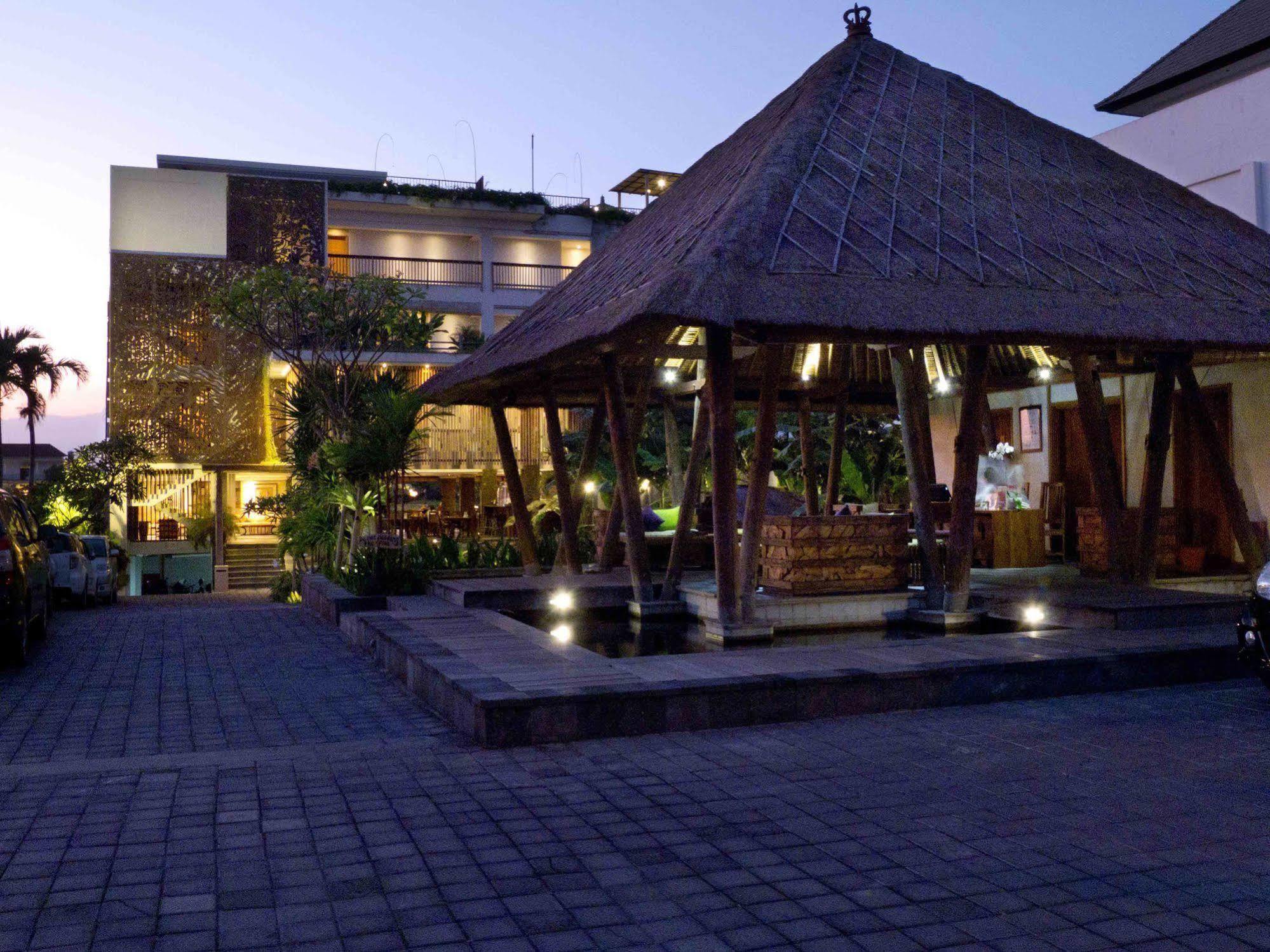 The Kirana Canggu Hotel Экстерьер фото